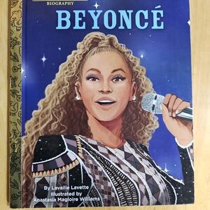 Beyoncé Illustrated Biography Book